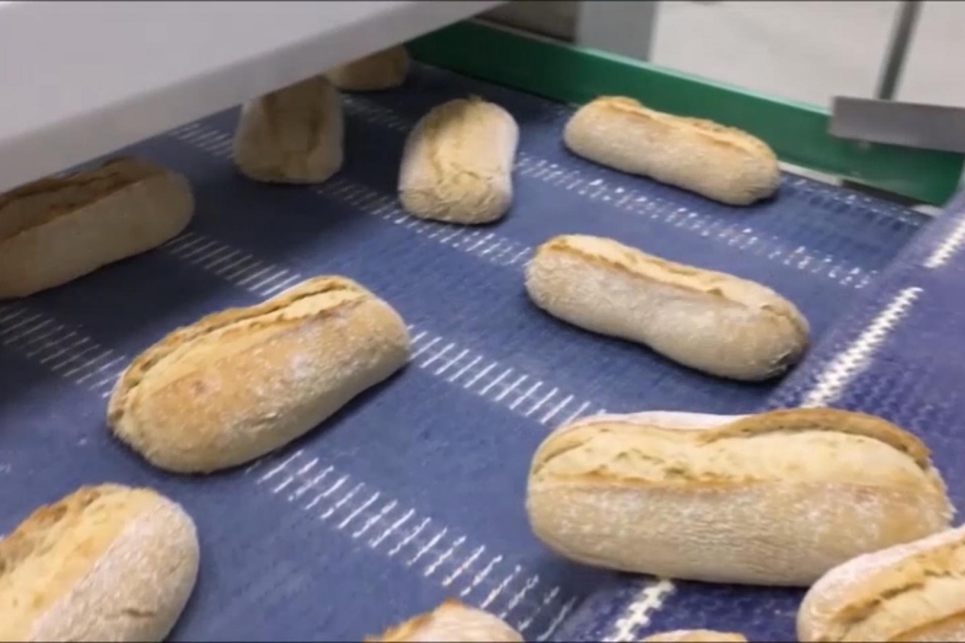 Bread robot